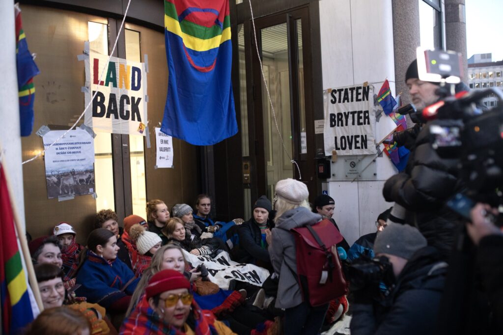 greta Thunberg y activistas