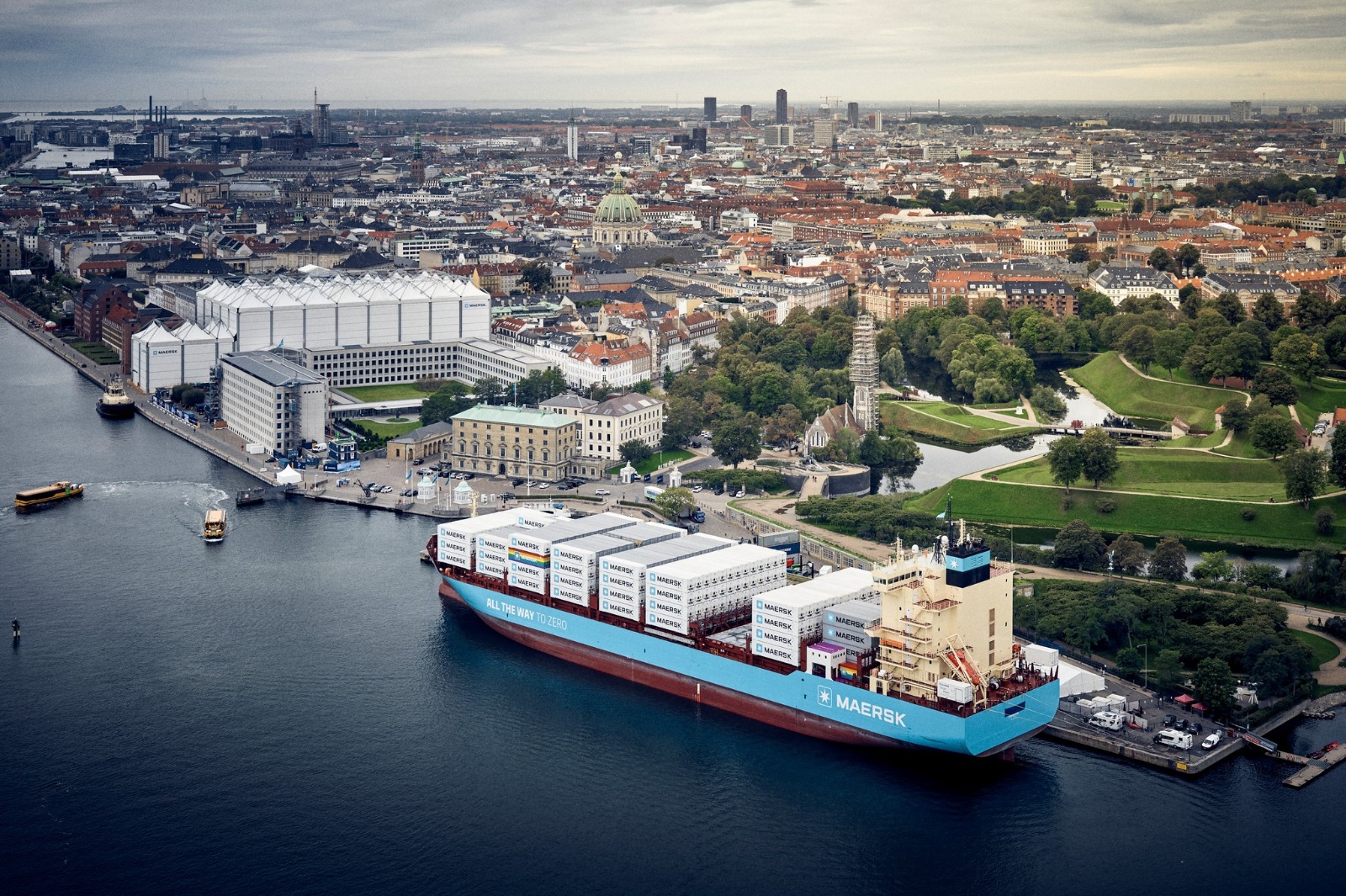 Buque de metanol, Laura Maersk