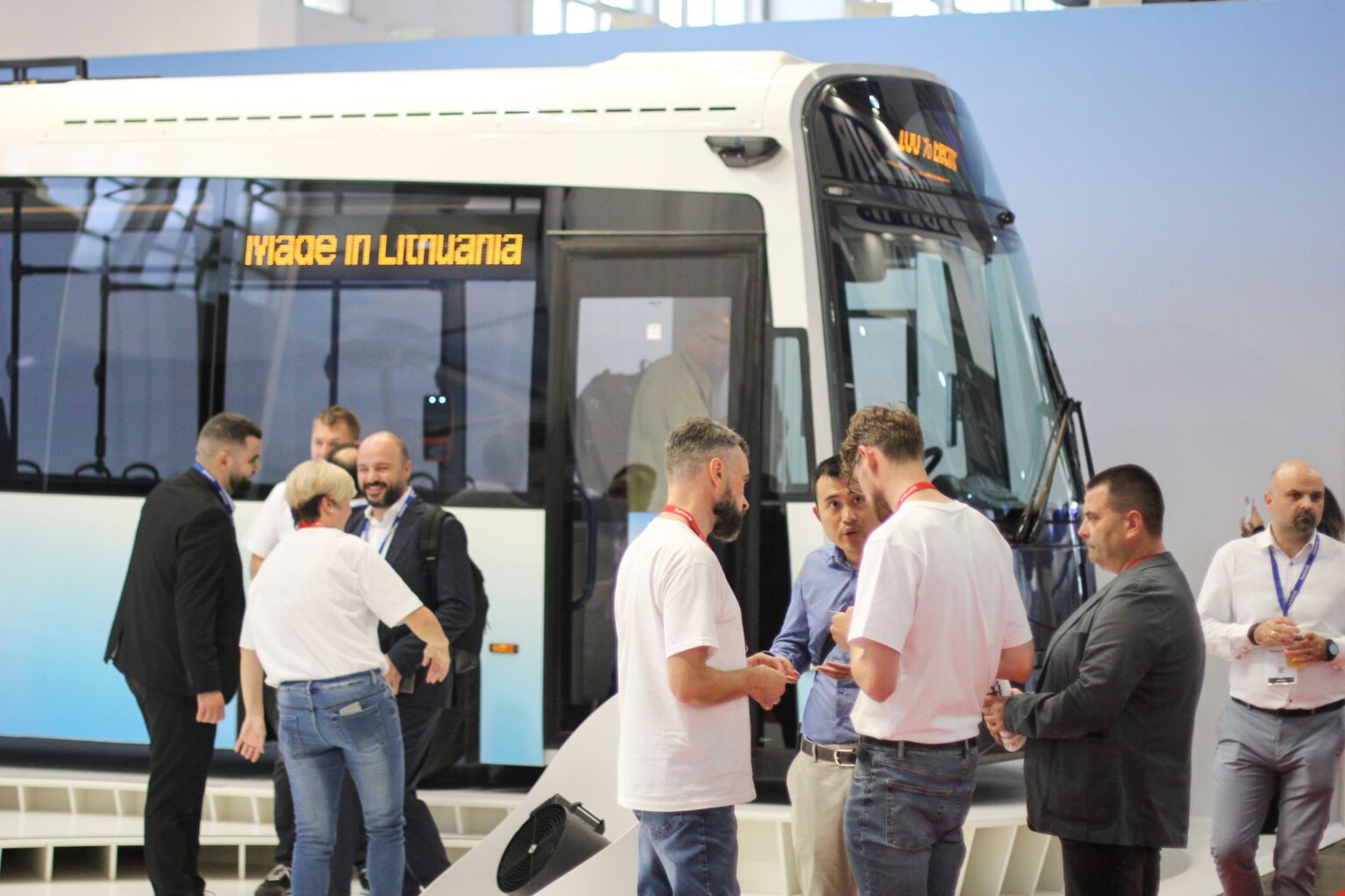 Dancer Bus