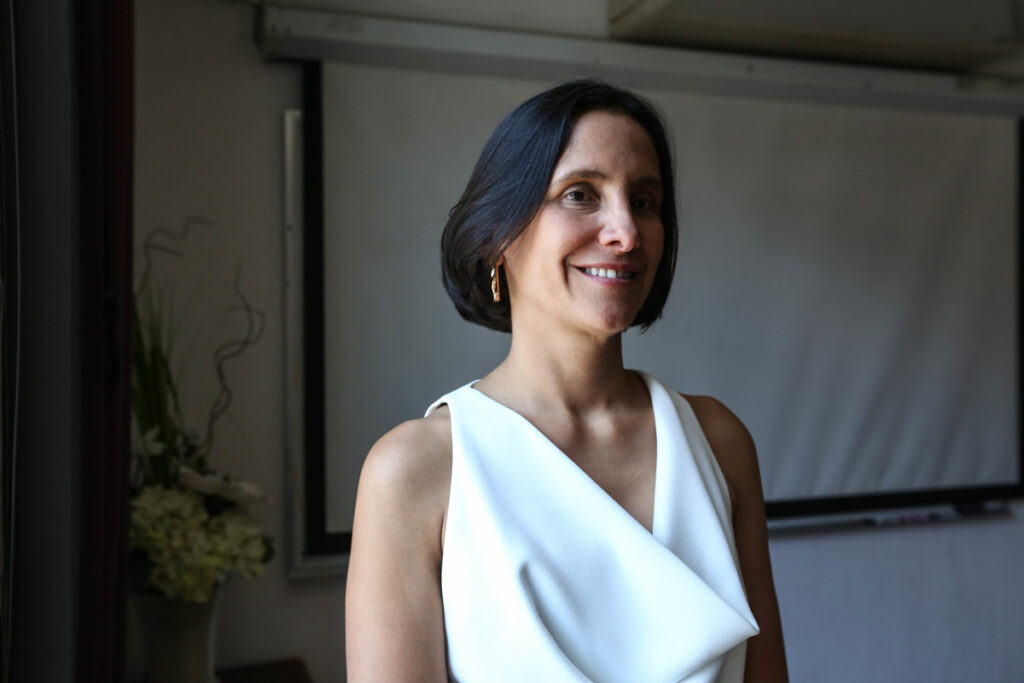 Luz Elena González