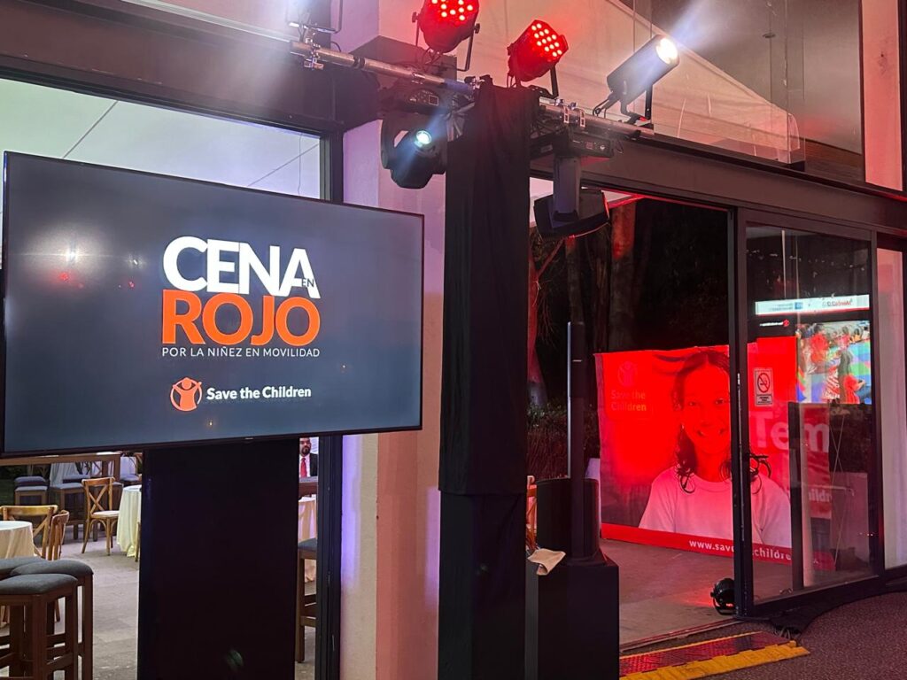 Cena en rojo