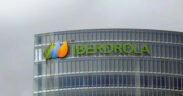 La compañía eléctrica española Iberdrola podría salir de México si los reportes de que busca vender sus 15 plantas resulta ser cierto.