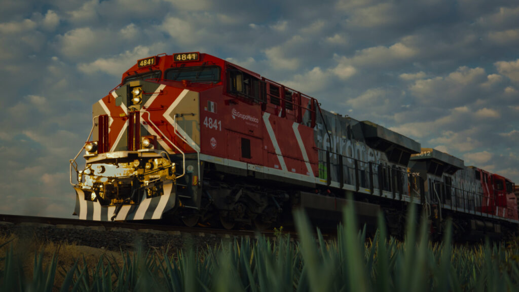 Grupo México Transportes invirtió en 120 locomotoras para corredores logísticos y consolidar al ferrocarril como transporte sustentable.