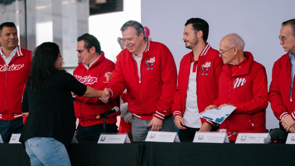 Home Runs Banamex 2025 entregó 10 millones de pesos a 80 instituciones sociales de salud, educación y cultura, en la CDMX.