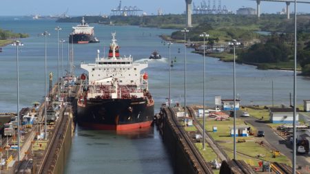 La Autoridad del Canal de Panamá iniciará reuniones con empresas para construir un gasoducto cuya operación se prevé a partir de 2027.