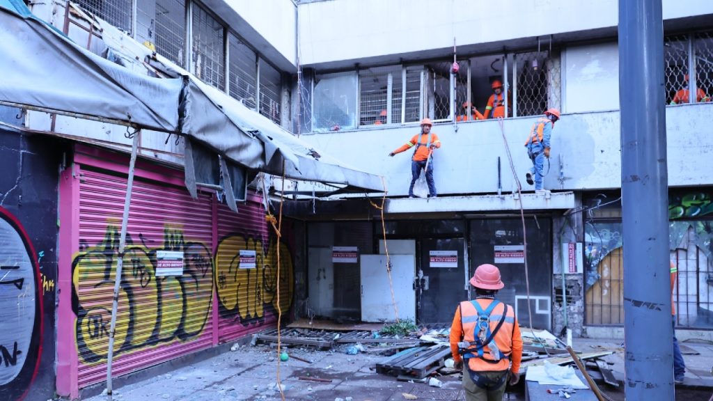 Clara Brugada inauguró el programa para la demolición de edificios dañados por los sismos de 1985 y 2017 en la CDMX.