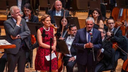 El Concierto por la Niñez, organizado por Save the Children reunió a más de mil 500 personas en la Sala Nezahualcóyotl.