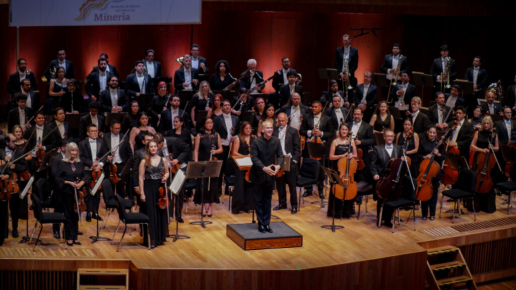 Save the Children organiza junto a la Orquesta de Minería el Concierto por la Niñez para recaudar fondos en apoyo a la niñez en emergencias.