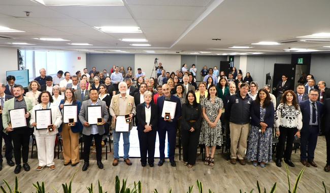 Semarnat entrega el Premio al Mérito Ecológico 2024–2025; reconoce iniciativas con impacto ambiental y social